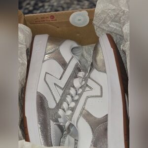 Converse Lowland Comfy Cush Sneakers Size 8